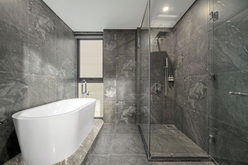 Golden Lotus Luxury Hotel Da Nang Premier Triple Bathtub (Afternoon Tea included) 4