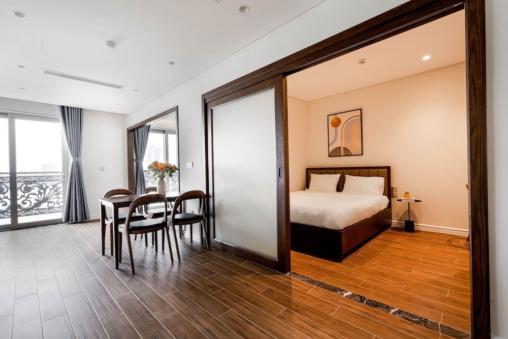 MK Riverside Apartment By Haviland Deluxe Apartment 2