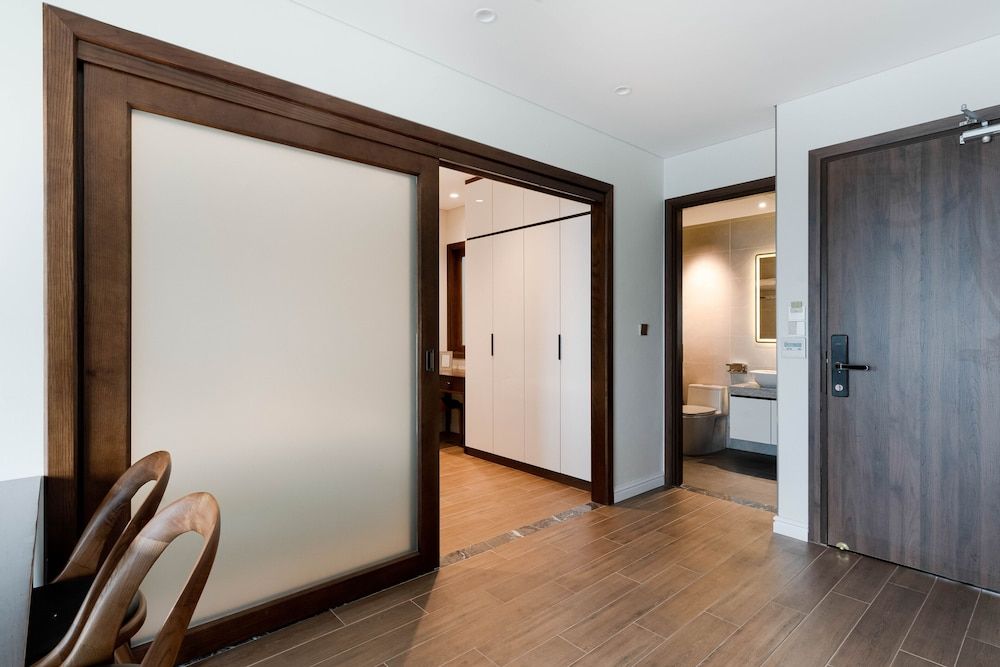 MK Riverside Apartment By Haviland Deluxe Apartment 7