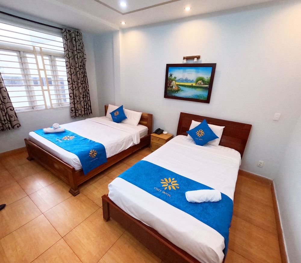 City Triple Room