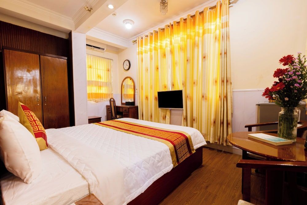 Royal Room, City View