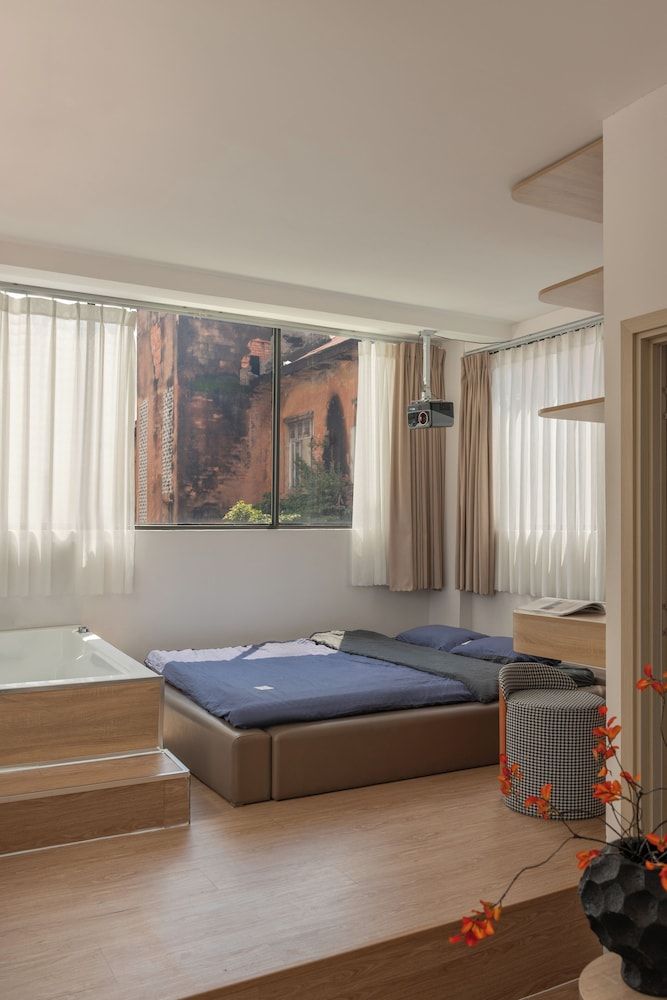 Studio suite with jacuzzi