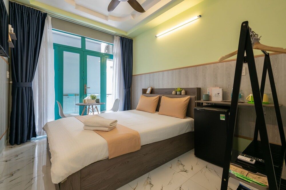 Deluxe Studio Suite