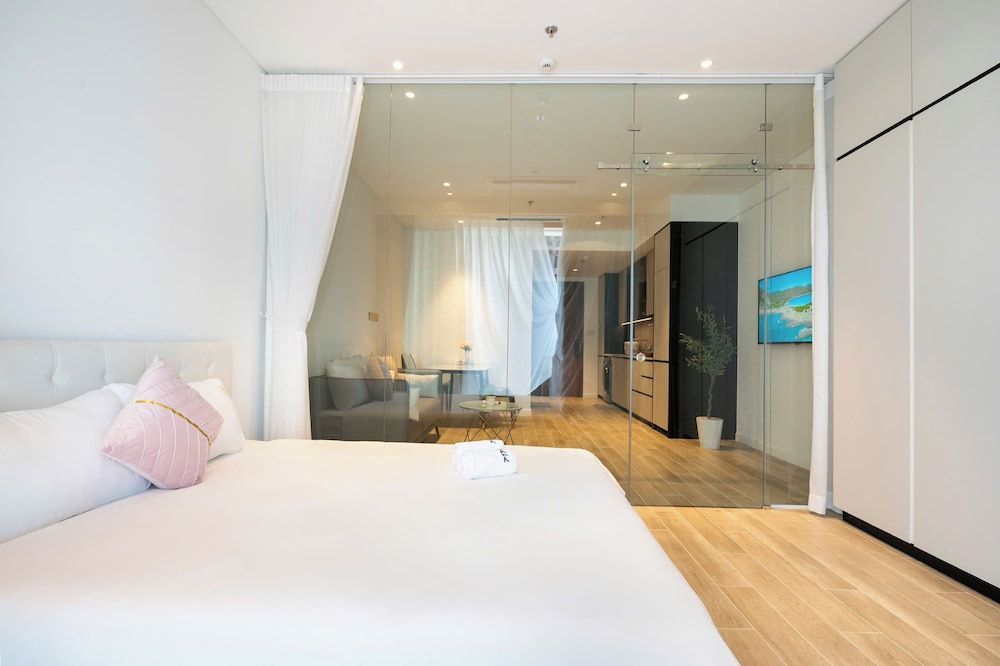 Deluxe Apartment, 1 Bedroom, Balcony, City View