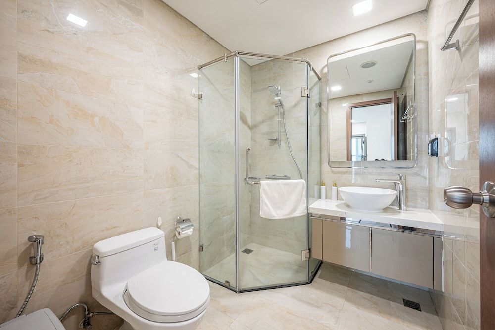 Isabelle Luxury inside Landmark 81 Tower Junior Apartment 15