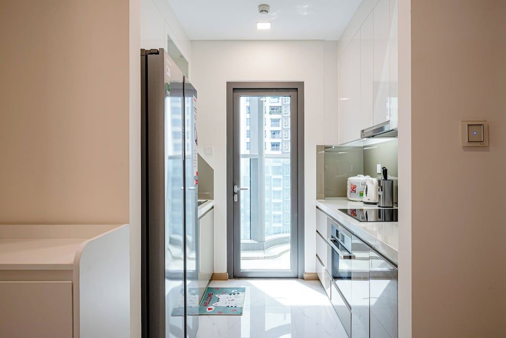 Isabelle Luxury inside Landmark 81 Tower Executive Apartment 33