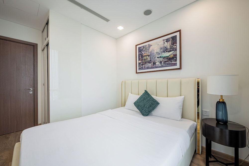 Isabelle Luxury inside Landmark 81 Tower Junior Apartment 8
