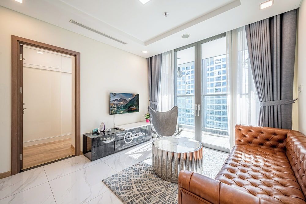 Isabelle Luxury inside Landmark 81 Tower Executive Apartment 34