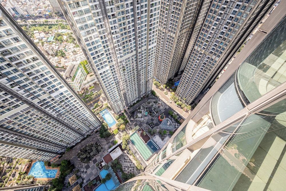 Isabelle Luxury inside Landmark 81 Tower Executive Apartment 19