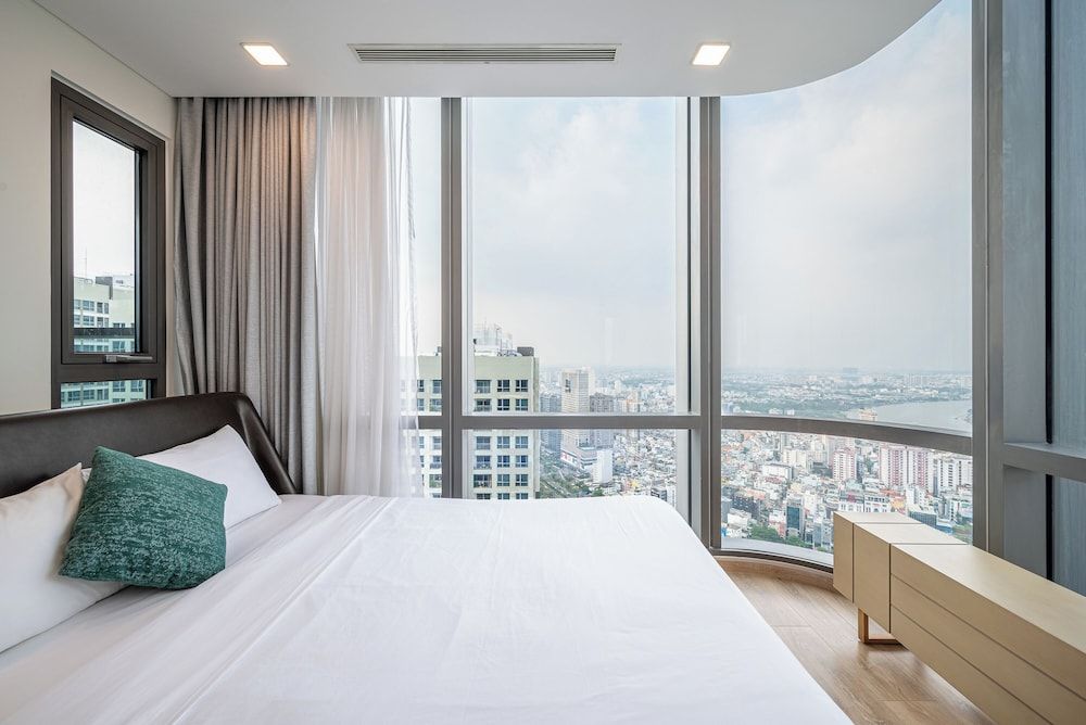 Isabelle Luxury inside Landmark 81 Tower Junior Apartment 6