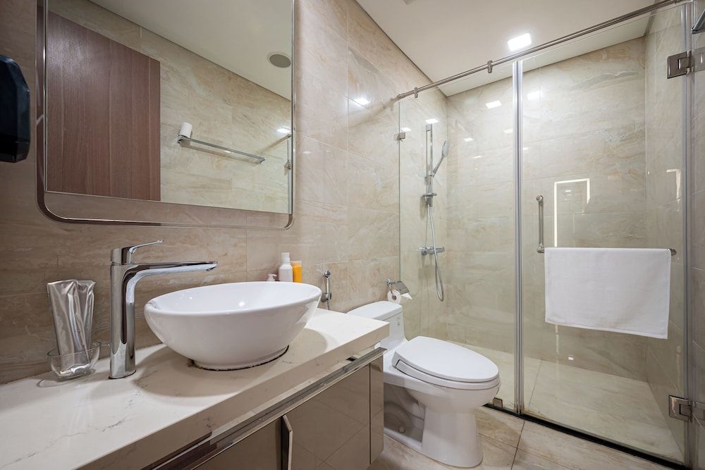 Isabelle Luxury inside Landmark 81 Tower Deluxe Apartment 7