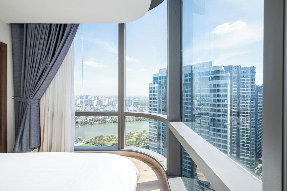 Isabelle Luxury inside Landmark 81 Tower Executive Apartment 30