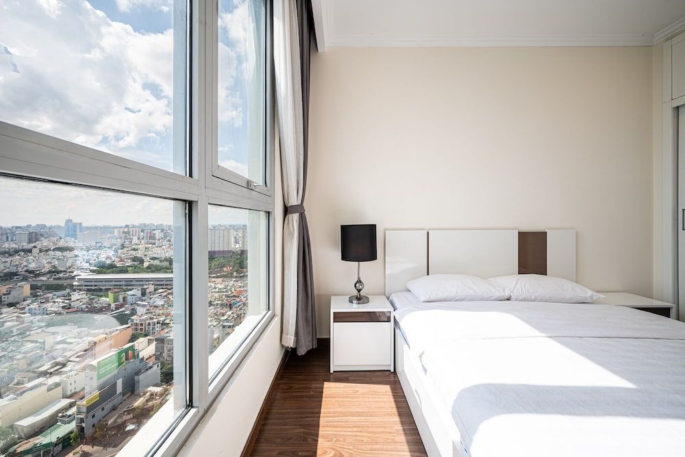 Royal Apartment, Balcony, City View