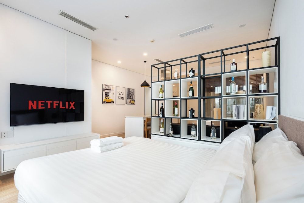 THE ONE Saigon - ANGIA Hospitality Deluxe Apartment, 1 King Bed, Kitchen, City View 3