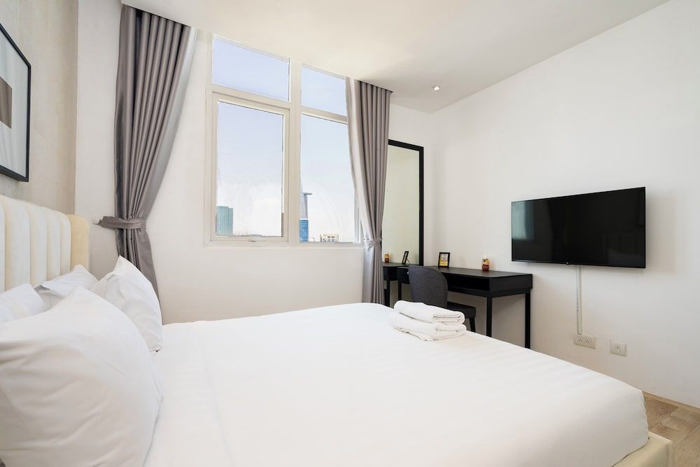THE ONE Saigon - ANGIA Hospitality Deluxe Apartment, 3 Bedrooms, Kitchen, City View 4