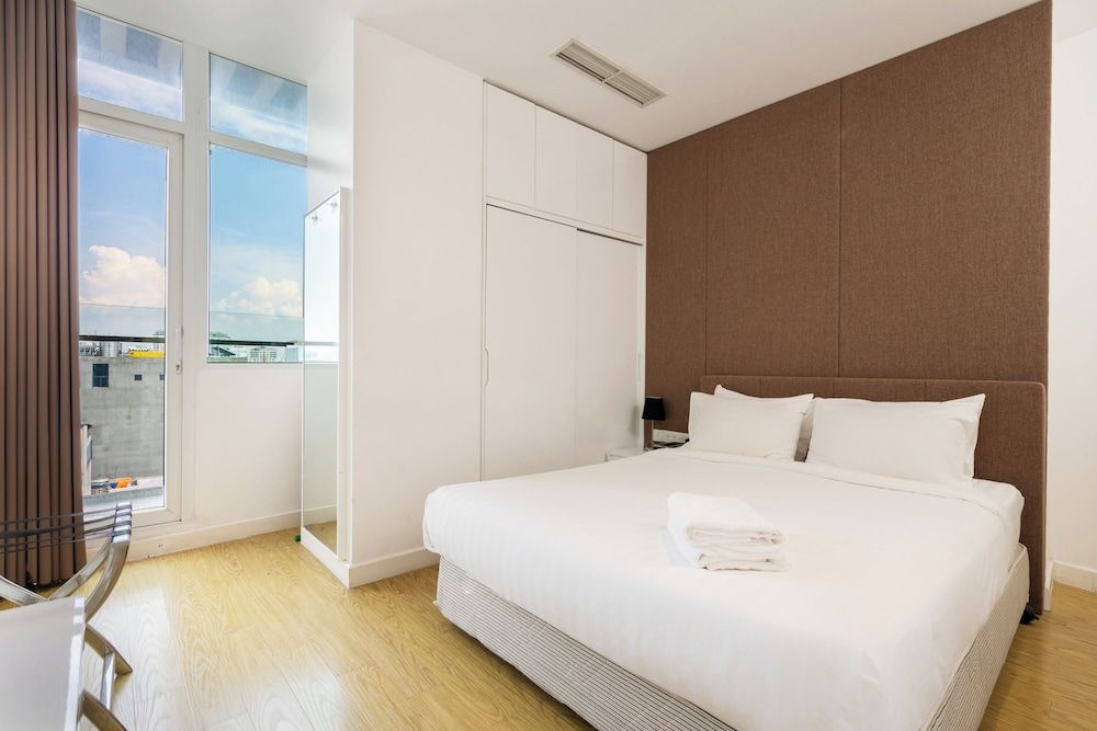 THE ONE Saigon - ANGIA Hospitality Deluxe Apartment, 2 Bedrooms, Kitchen, City View 9