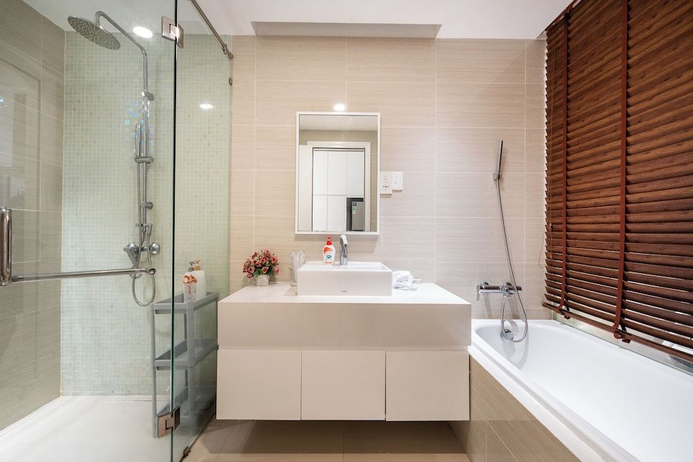 THE ONE Saigon - ANGIA Hospitality Deluxe Apartment, 1 King Bed, Kitchen, City View 5