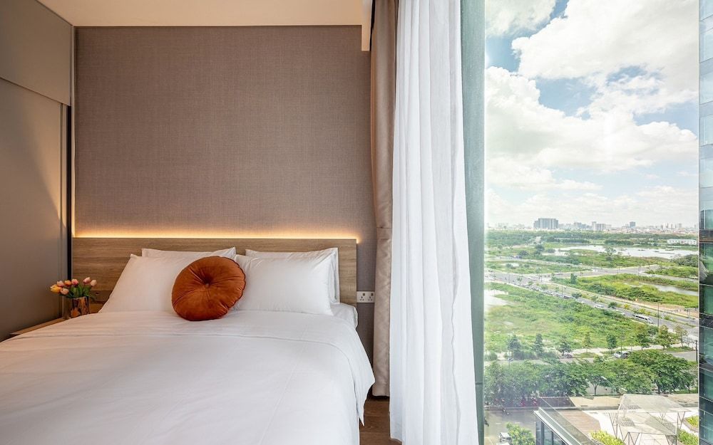 Presidential Suite, 2 Bedrooms, Business Lounge Access, City View