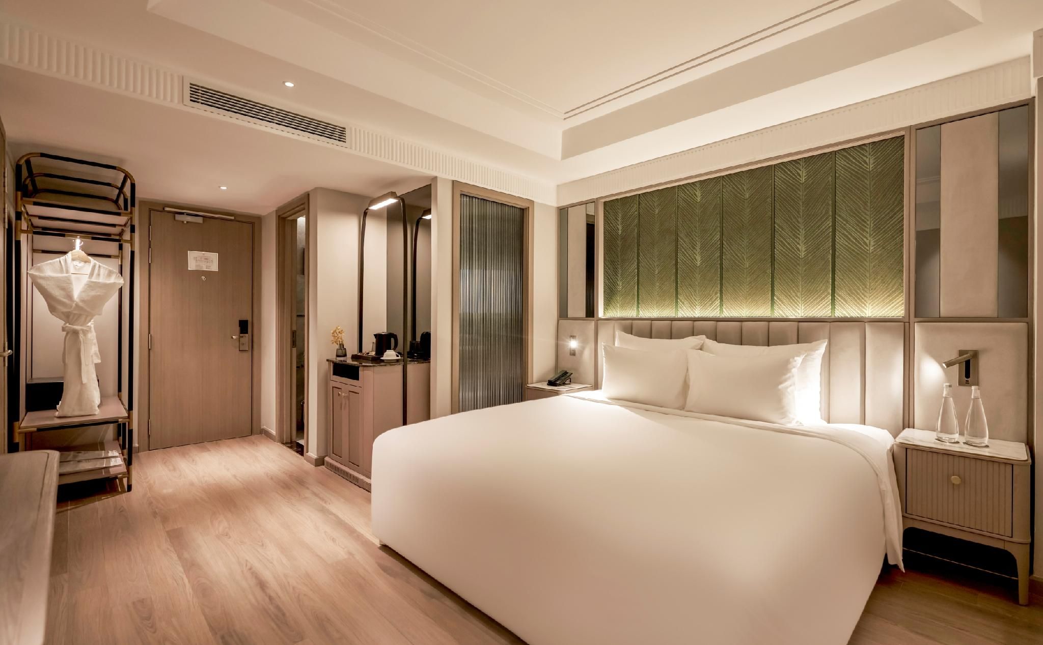 Deluxe Connecting Room