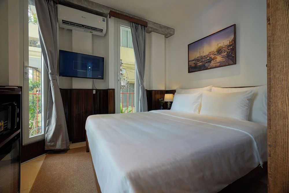 Deluxe Double Room, Balcony, City View