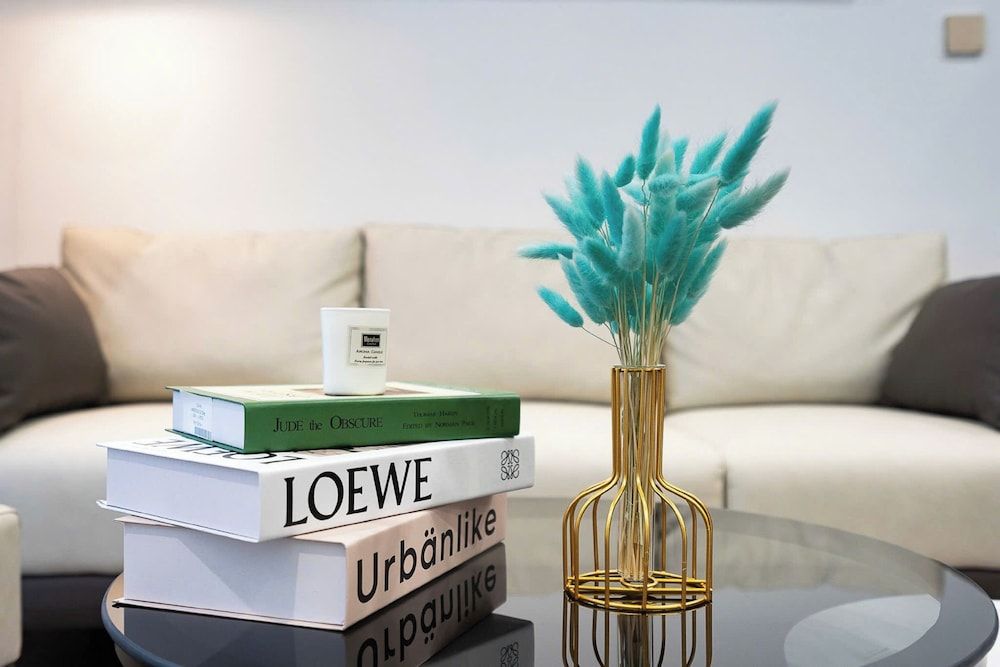 Park Legend Tan Son Nhat Airport Luxury Premier Suite, 1 Bedroom, City View, Poolside 7