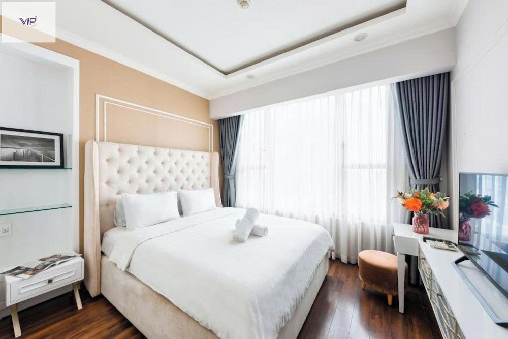 Gallery Apartment, 1 Bedroom, Patio, City View