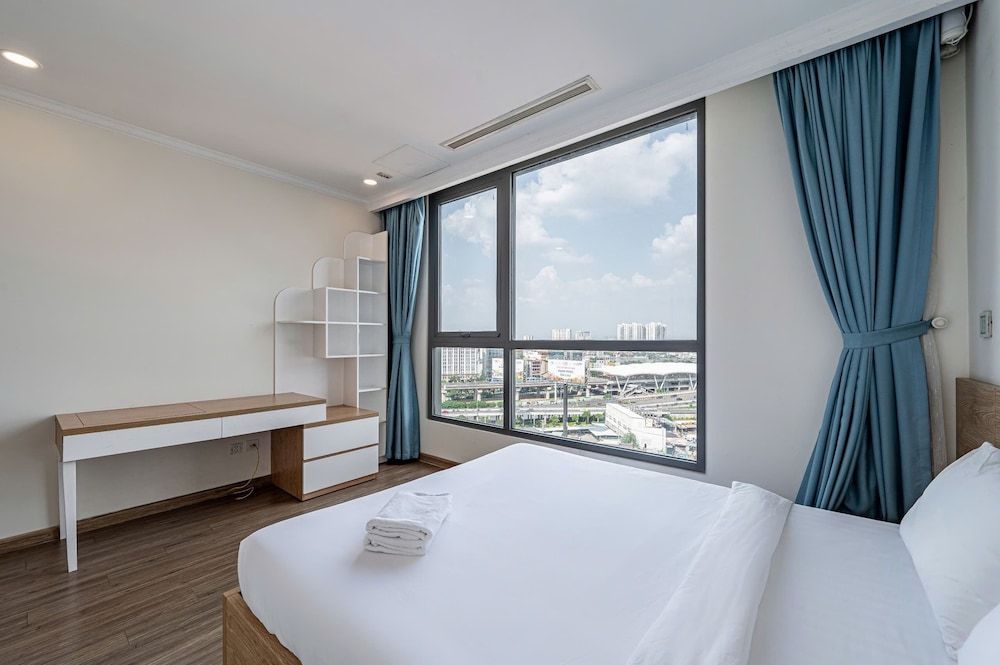 Deluxe Apartment, 4 Bedrooms, Balcony, City View