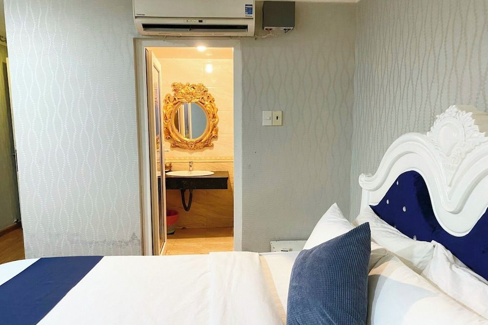 Deluxe Room, 1 Queen Bed