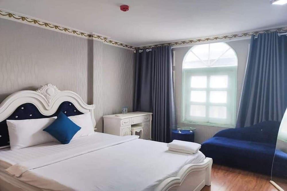 Deluxe Room, 1 Queen Bed