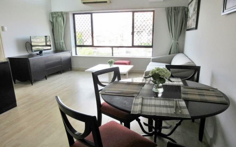 Family Suite, 4 Bedrooms, Club Lounge Access, Pool View