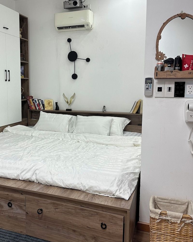 Deluxe Room, 1 King Bed