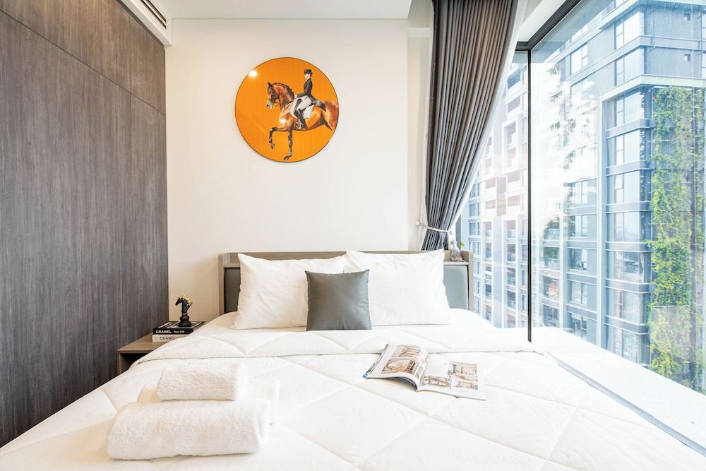 Romantic Suite, 3 Bedrooms, Business Lounge Access, River View
