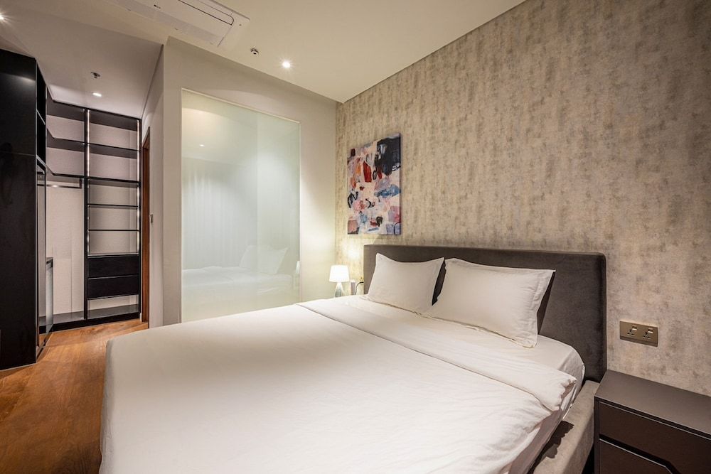 Family Suite, 4 Bedrooms, Business Lounge Access, Harbor View