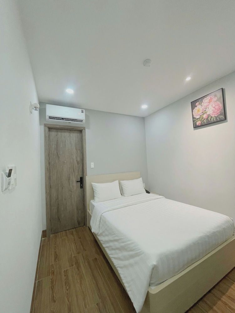 Basic Double Room, Non Smoking, Private Bathroom