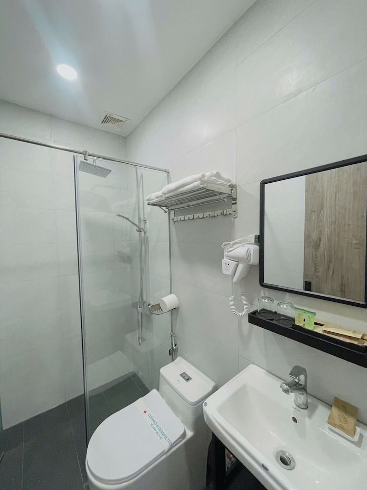 Basic Double Room, Non Smoking, Private Bathroom