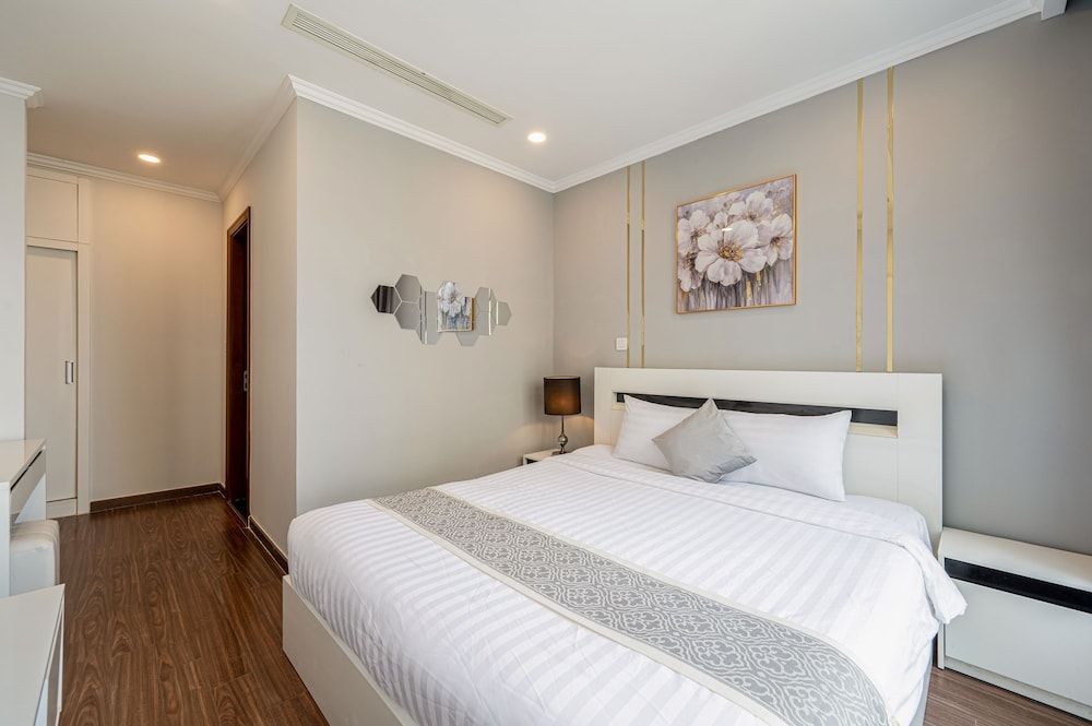 Royal Apartment, 2 Bedrooms, Balcony, City View