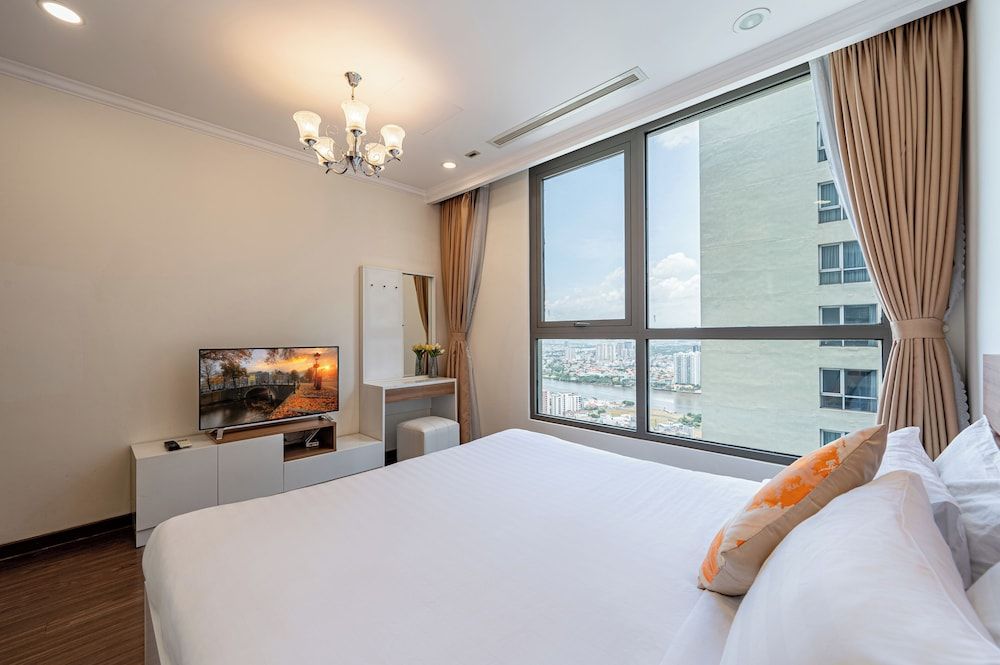 Premier Apartment, 3 Bedrooms, Balcony, City View