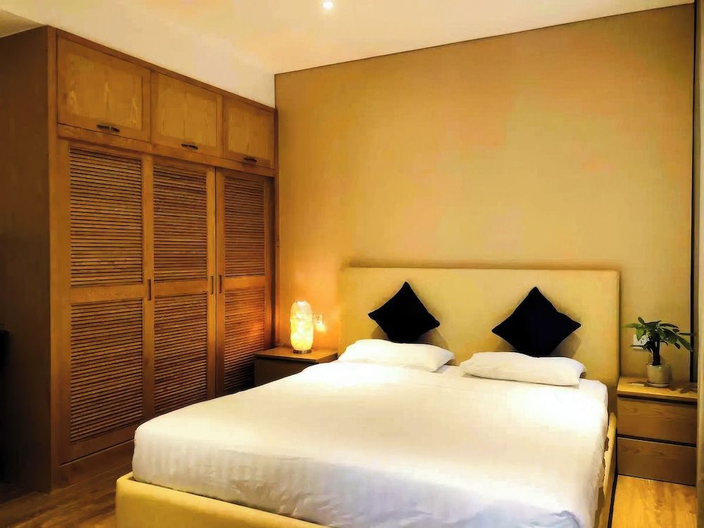 Deluxe Room, 2 Queen Beds, Balcony, City View