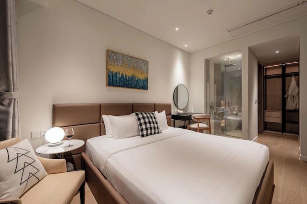 Business Suite, 1 Bedroom, Business Lounge Access, Harbor View