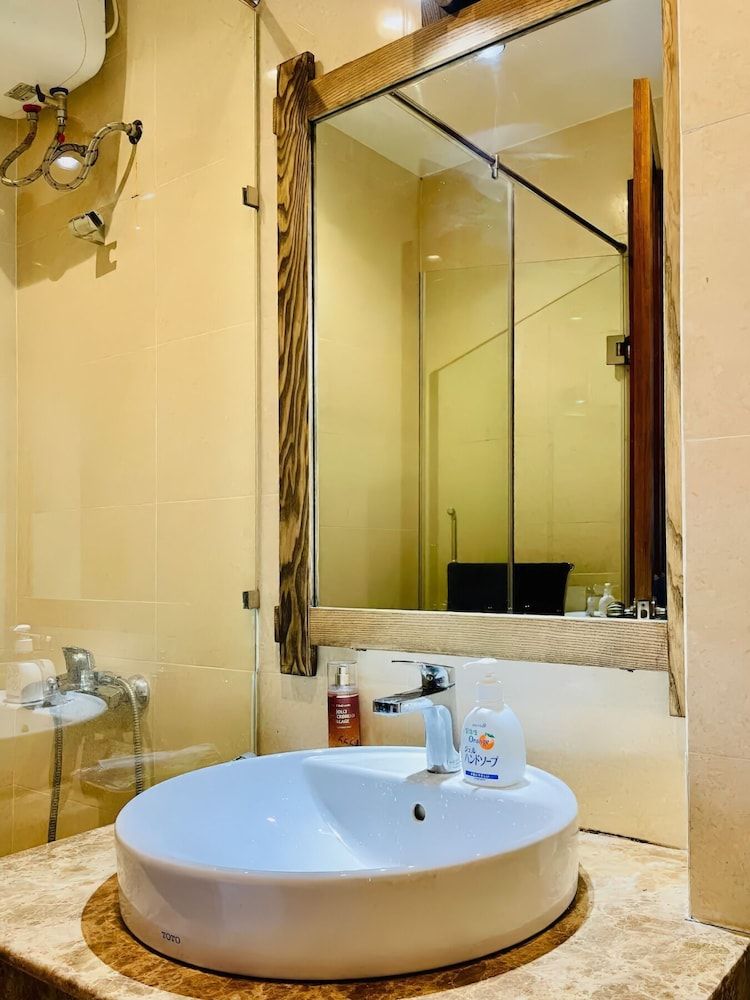 RAINBOW Sky Center TSN Airport Superior Studio, 1 Queen Bed, Kitchen, City View 6