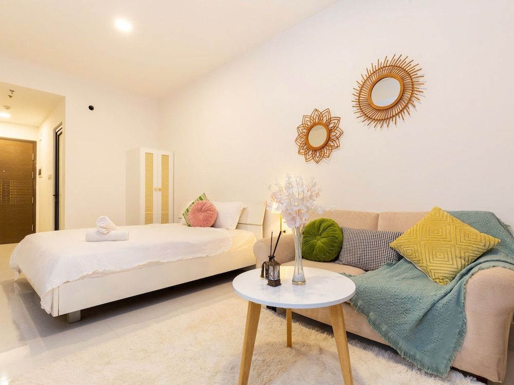 SOHO Citypoint Central Suites Deluxe Studio, 1 Bedroom, City View 3