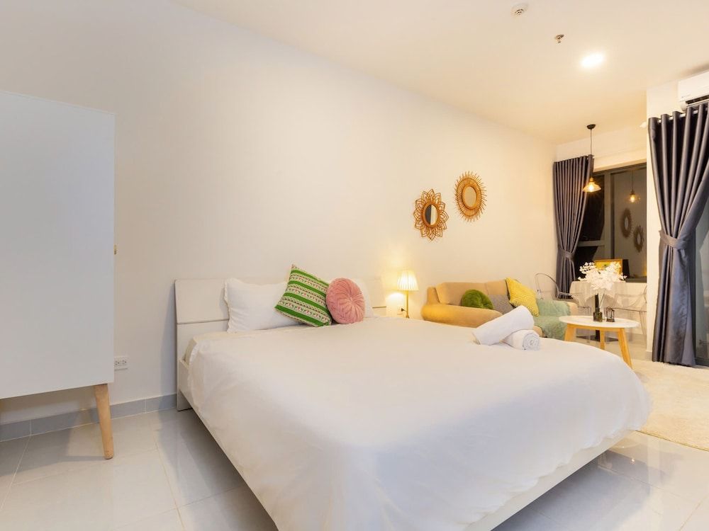SOHO Citypoint Central Suites Deluxe Studio, 1 Bedroom, City View 4