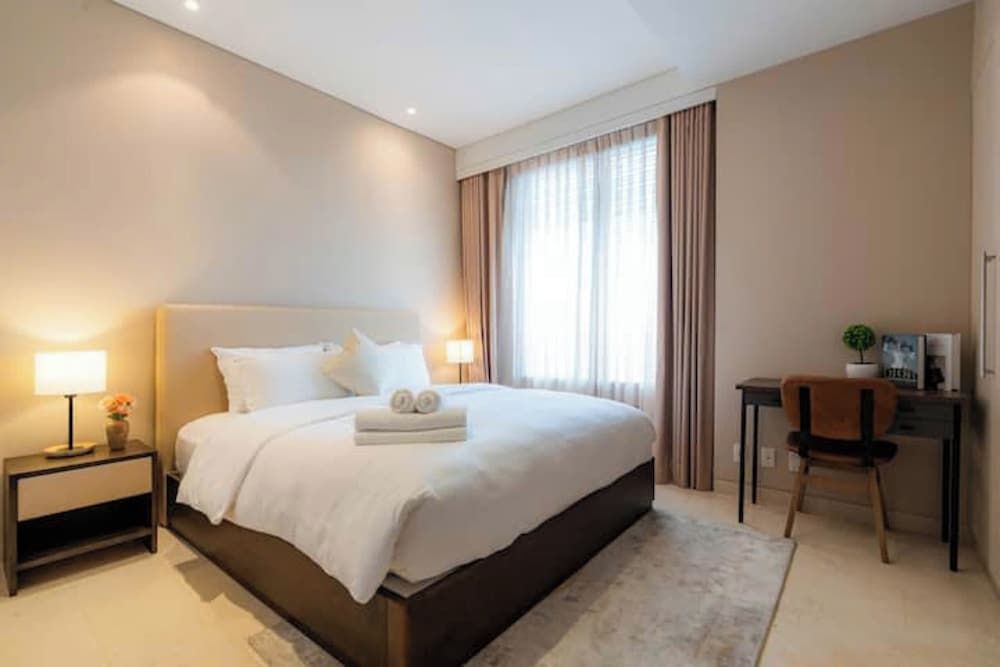 Bluesky Avalon Saigon Center Luxury