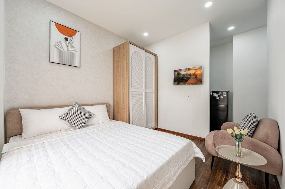 Superior Double Room, 1 Queen Bed, Kitchenette, Courtyard View