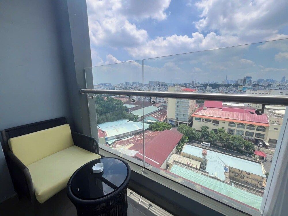 The Wellington-Republic Plaza Airport Luxury Apartment, Balcony, City View 6
