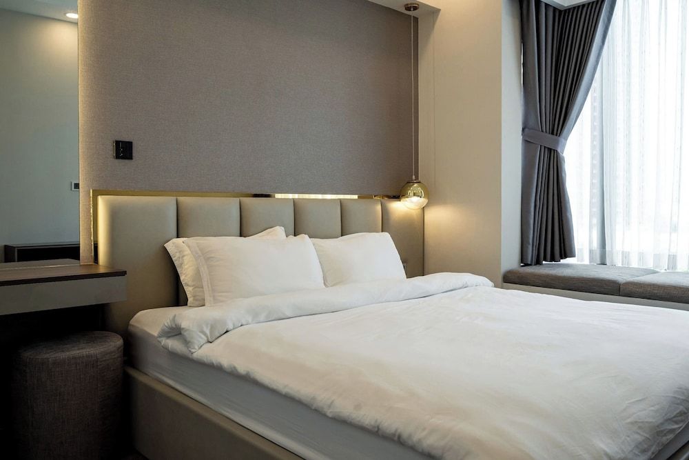 Deluxe Apartment, City View