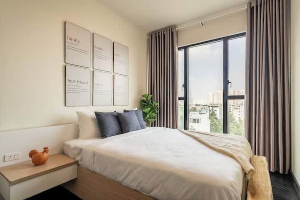 Deluxe Apartment, 3 Bedrooms, Kitchen, City View