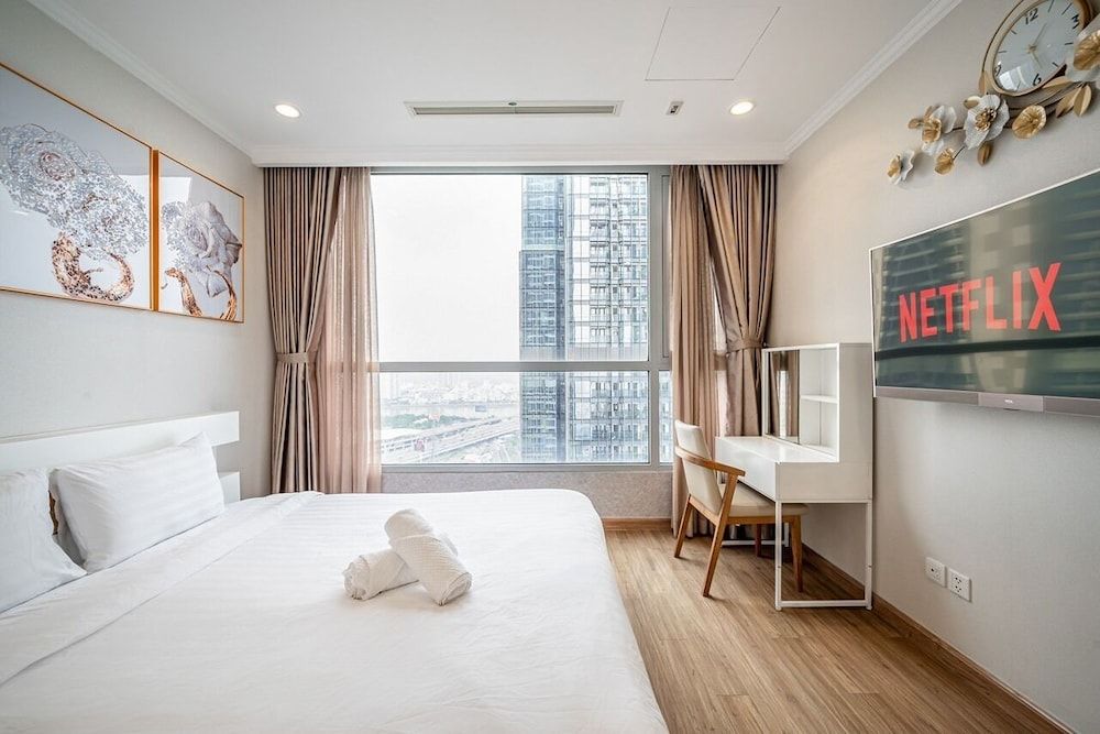 Saigon Landmark Riverside Apartment Premium Apartment, 3 Bedrooms, Balcony, City View 2