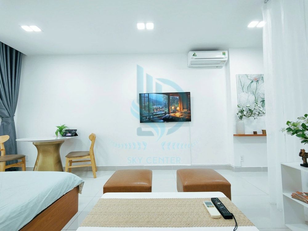 Luxury 2-bedroom Apartment Basic Condo, City View 6