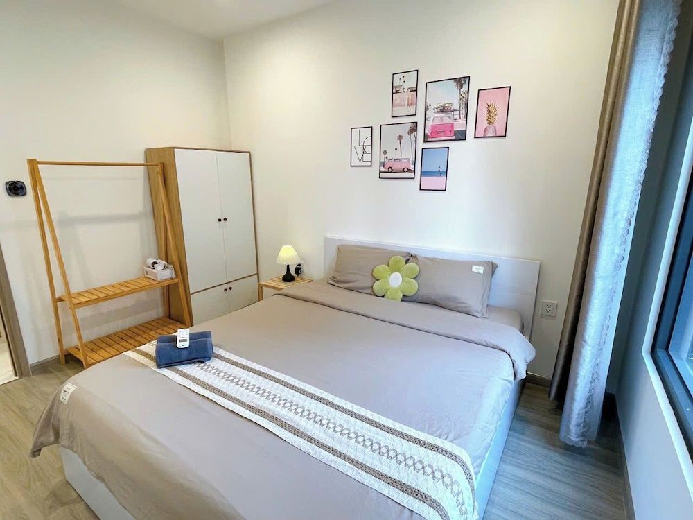 Business Apartment, City View